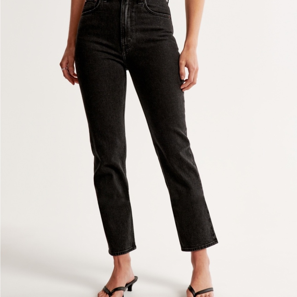 Elegant Black High Rise Women's Jeans